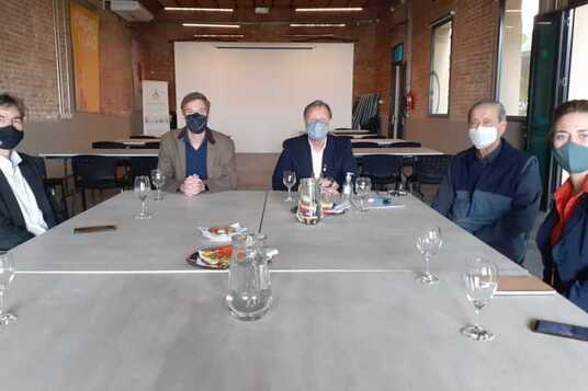 Imagen de AEHGAR firmó un convenio con el Polo Tecnológico Rosario. Imagen de AEHGAR firmó un convenio con el Polo Tecnológico Rosario.