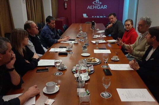 Imagen de AEHGAR SE REUNIÓ CON LA CONCEJAL VERÓNICA IRIZAR Imagen de AEHGAR SE REUNIÓ CON LA CONCEJAL VERÓNICA IRIZAR